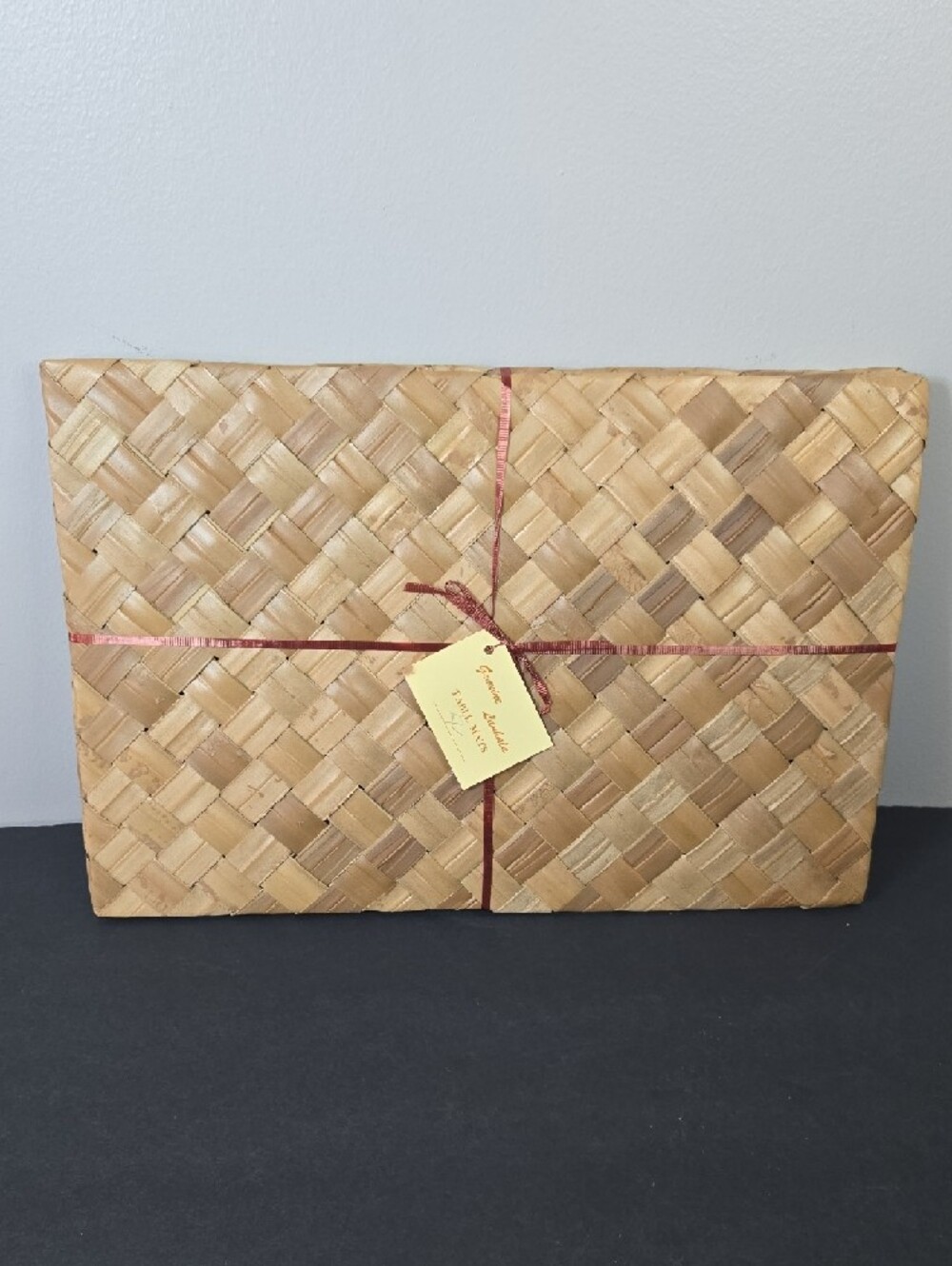Vintage Lauhala Woven Natural Palm Frond Leaf Placemat Set of 4 - Picture 8 of 9